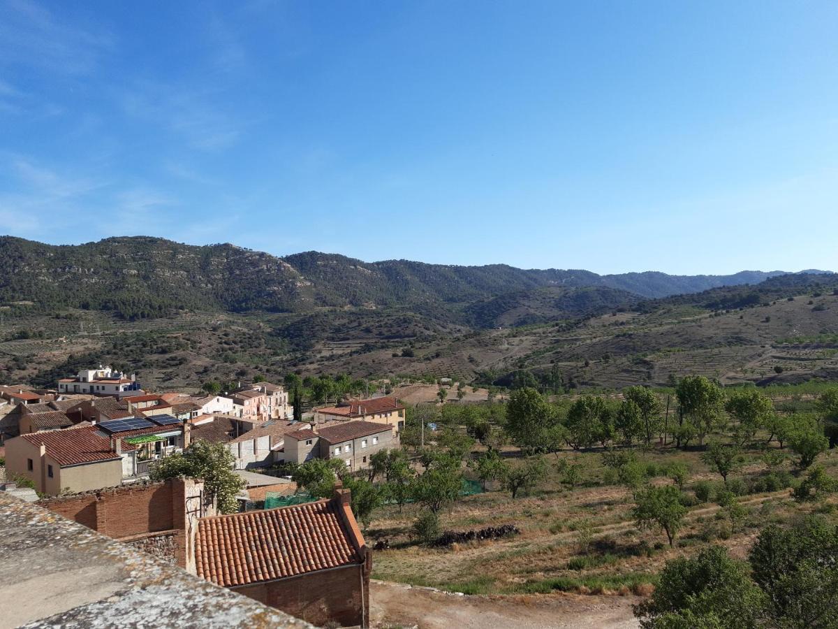 Fonda Toldra Ξενοδοχείο Ulldemolins Εξωτερικό φωτογραφία