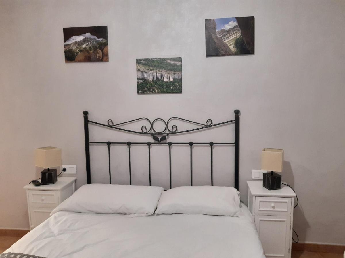Fonda Toldra Ξενοδοχείο Ulldemolins Εξωτερικό φωτογραφία